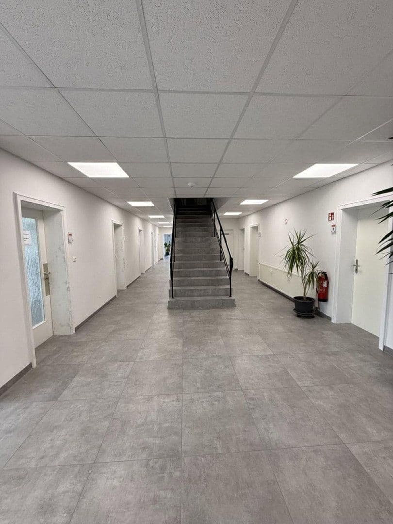 Prenájom kancelárie 22 m², Dieselstrasse 1, Rottenburg a. d. Laaber, Bavorsko Prenájom kancelárie 22 m², Dieselstrasse 1, Rottenburg a. d. Laaber, Bavorsko