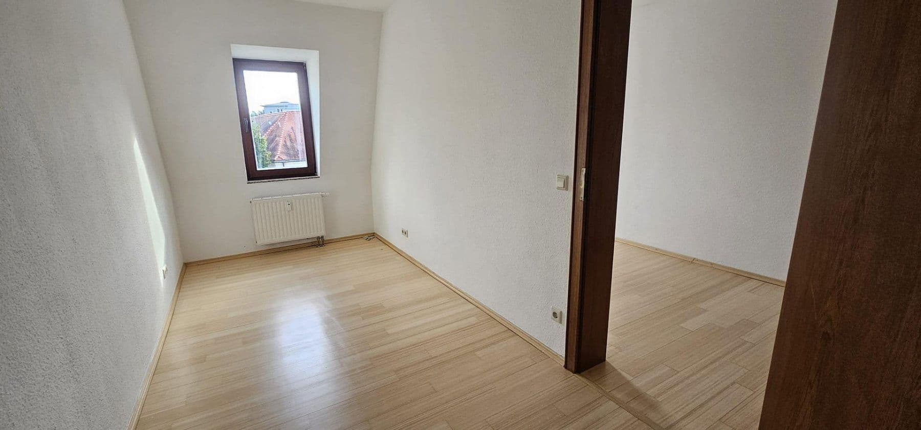 Prenájom bytu 3-izbový 64 m², Waldschlößchenstr. 20, Dresden, Sasko Prenájom bytu 3-izbový 64 m², Waldschlößchenstr. 20, Dresden, Sasko