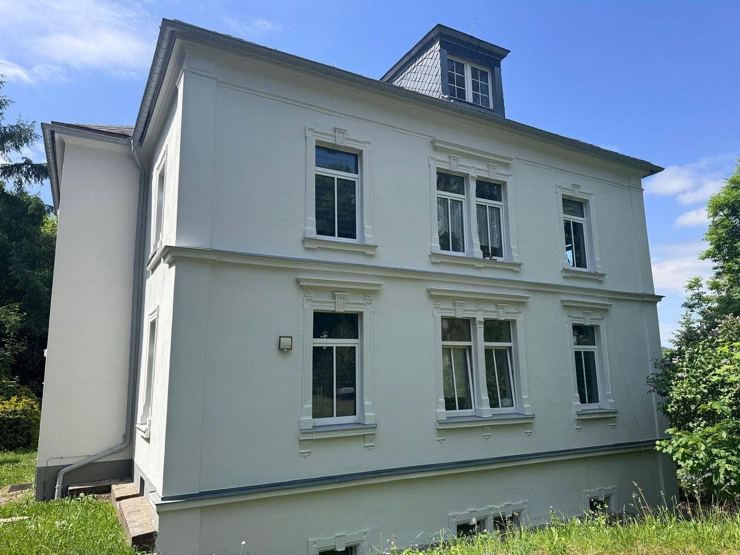 Prenájom bytu 5-izbový 140 m², Lessingstr. 12, Annaberg-Buchholz, Sasko Prenájom bytu 5-izbový 140 m², Lessingstr. 12, Annaberg-Buchholz, Sasko