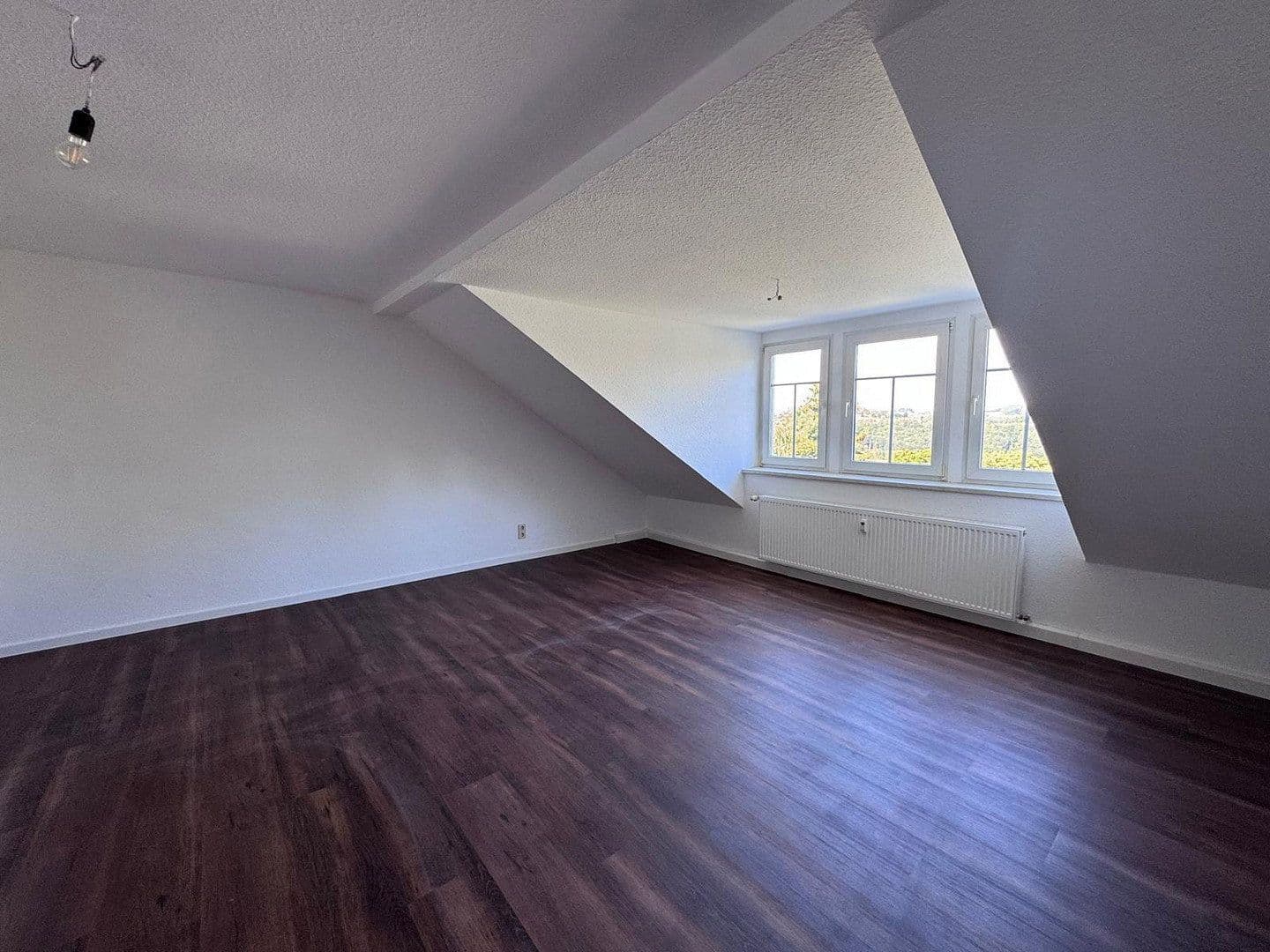 Prenájom bytu 5-izbový 140 m², Lessingstr. 12, Annaberg-Buchholz, Sasko Prenájom bytu 5-izbový 140 m², Lessingstr. 12, Annaberg-Buchholz, Sasko