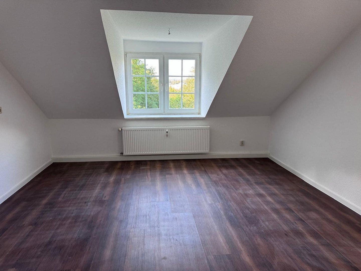 Prenájom bytu 5-izbový 140 m², Lessingstr. 12, Annaberg-Buchholz, Sasko Prenájom bytu 5-izbový 140 m², Lessingstr. 12, Annaberg-Buchholz, Sasko