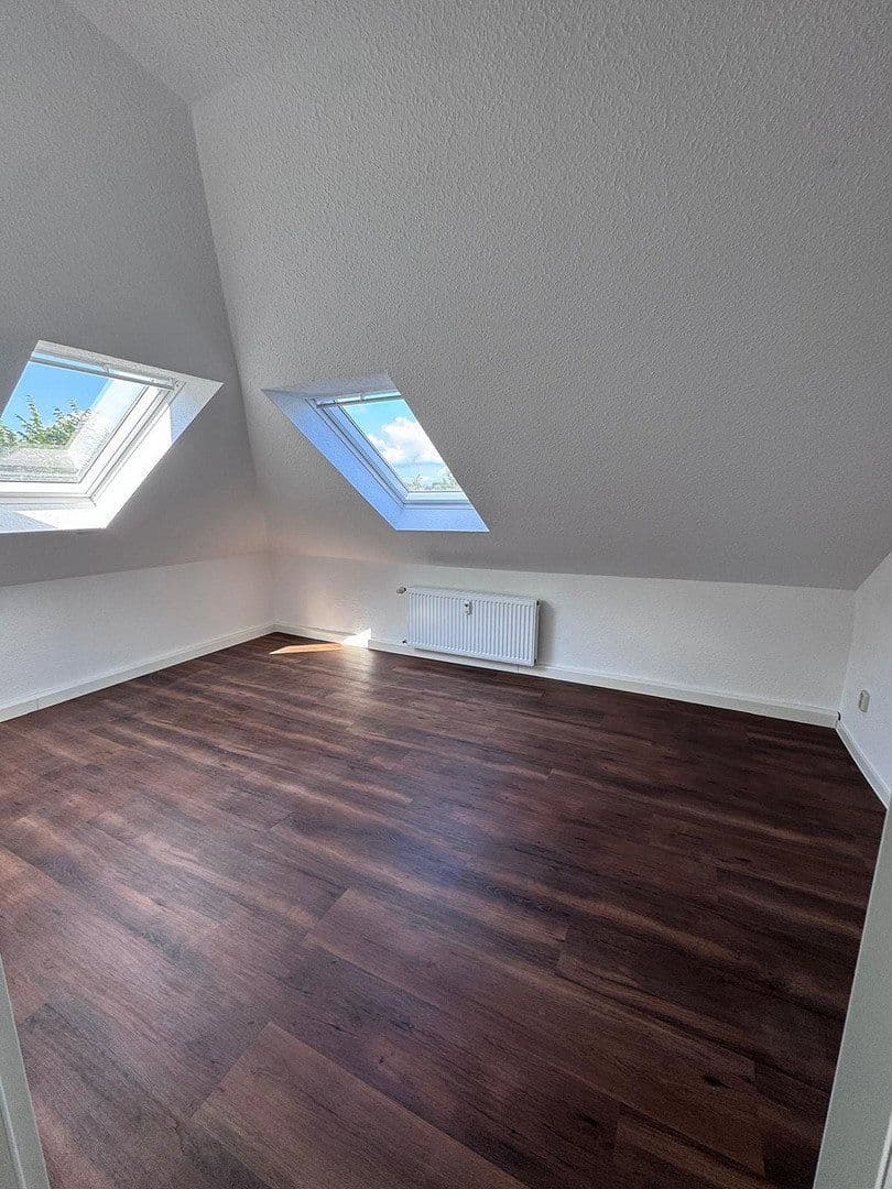Prenájom bytu 5-izbový 140 m², Lessingstr. 12, Annaberg-Buchholz, Sasko Prenájom bytu 5-izbový 140 m², Lessingstr. 12, Annaberg-Buchholz, Sasko