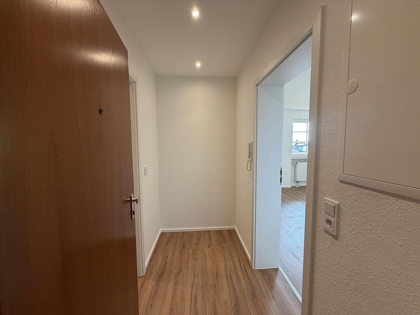 Prenájom bytu 2-izbový 60 m², Am Wald 11, Wiesbaden, Hesensko Prenájom bytu 2-izbový 60 m², Am Wald 11, Wiesbaden, Hesensko