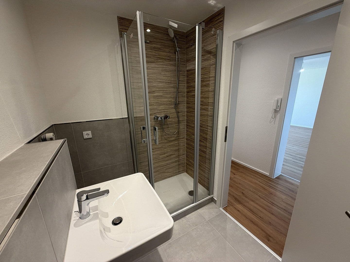Prenájom bytu 2-izbový 60 m², Am Wald 11, Wiesbaden, Hesensko Prenájom bytu 2-izbový 60 m², Am Wald 11, Wiesbaden, Hesensko