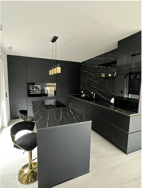 Predaj domu 150 m², pozemok 350 m², Rotmilanplatz 4, Radevormwald, Severné Porýnie - Westfálsko Predaj domu 150 m², pozemok 350 m², Rotmilanplatz 4, Radevormwald, Severné Porýnie - Westfálsko