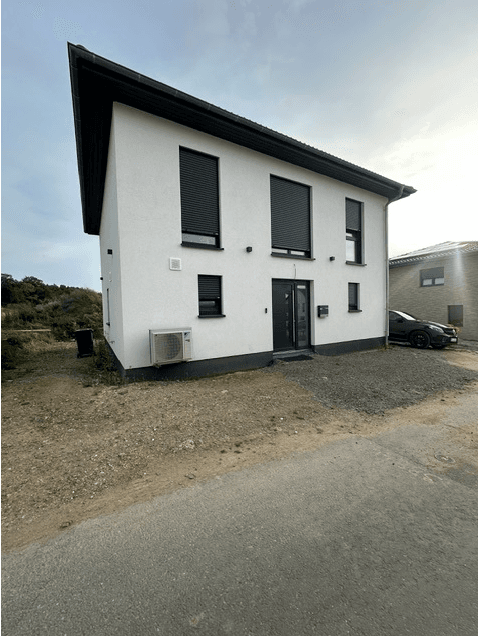 Predaj domu 150 m², pozemok 350 m², Rotmilanplatz 4, Radevormwald, Severné Porýnie - Westfálsko Predaj domu 150 m², pozemok 350 m², Rotmilanplatz 4, Radevormwald, Severné Porýnie - Westfálsko