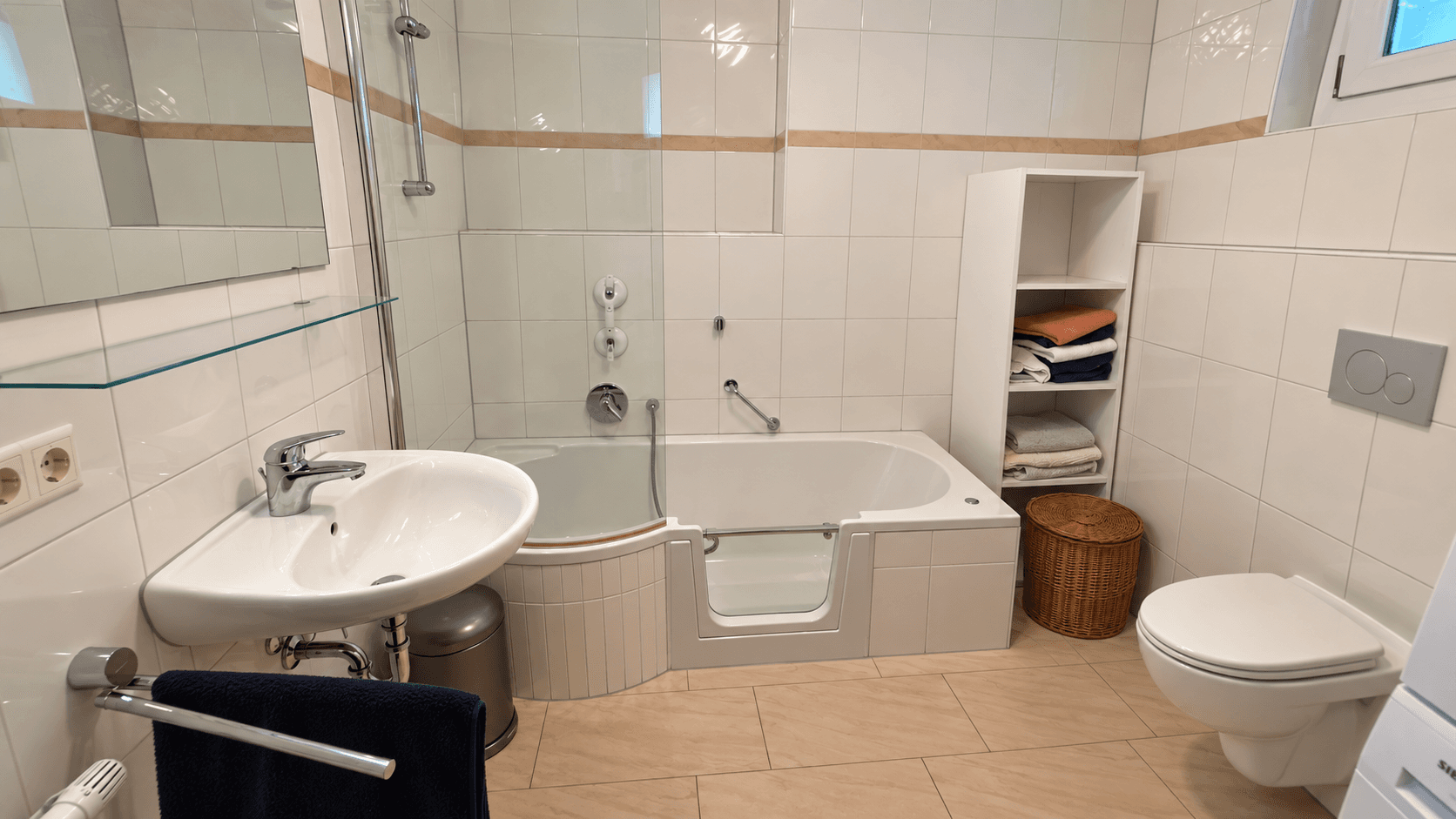 Prenájom bytu 3-izbový 97 m², Herrenmühlstraße 19-2, Bad Mergentheim, Bádensko-Wurttembersko Prenájom bytu 3-izbový 97 m², Herrenmühlstraße 19-2, Bad Mergentheim, Bádensko-Wurttembersko