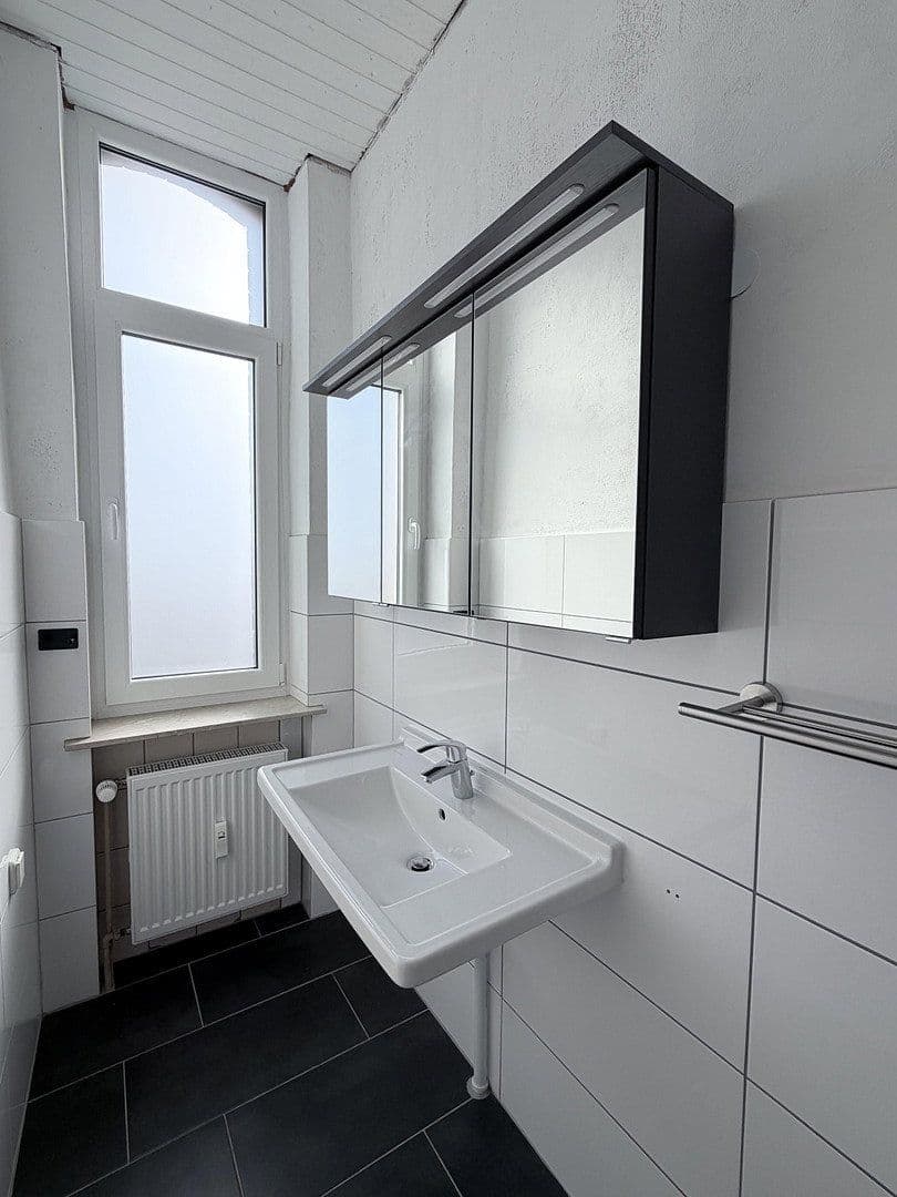 Prenájom bytu 4-izbový 102 m², Alfred-Delp-Straße 16, Hanau, Hesensko Prenájom bytu 4-izbový 102 m², Alfred-Delp-Straße 16, Hanau, Hesensko
