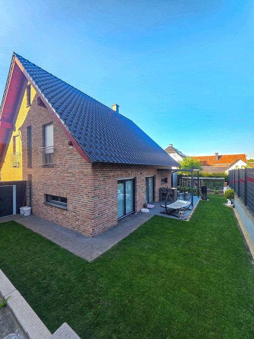 Predaj domu 177 m², pozemok 438 m², Haller Straße 15, Werther (Westf.), Severné Porýnie - Westfálsko Predaj domu 177 m², pozemok 438 m², Haller Straße 15, Werther (Westf.), Severné Porýnie - Westfálsko