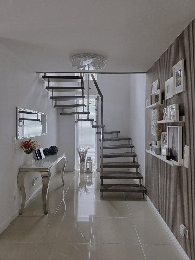 Predaj domu 177 m², pozemok 438 m², Haller Straße 15, Werther (Westf.), Severné Porýnie - Westfálsko Predaj domu 177 m², pozemok 438 m², Haller Straße 15, Werther (Westf.), Severné Porýnie - Westfálsko