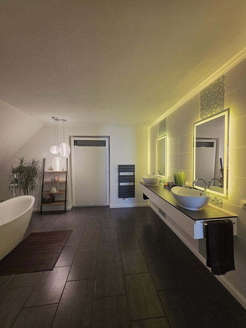 Predaj domu 177 m², pozemok 438 m², Haller Straße 15, Werther (Westf.), Severné Porýnie - Westfálsko Predaj domu 177 m², pozemok 438 m², Haller Straße 15, Werther (Westf.), Severné Porýnie - Westfálsko