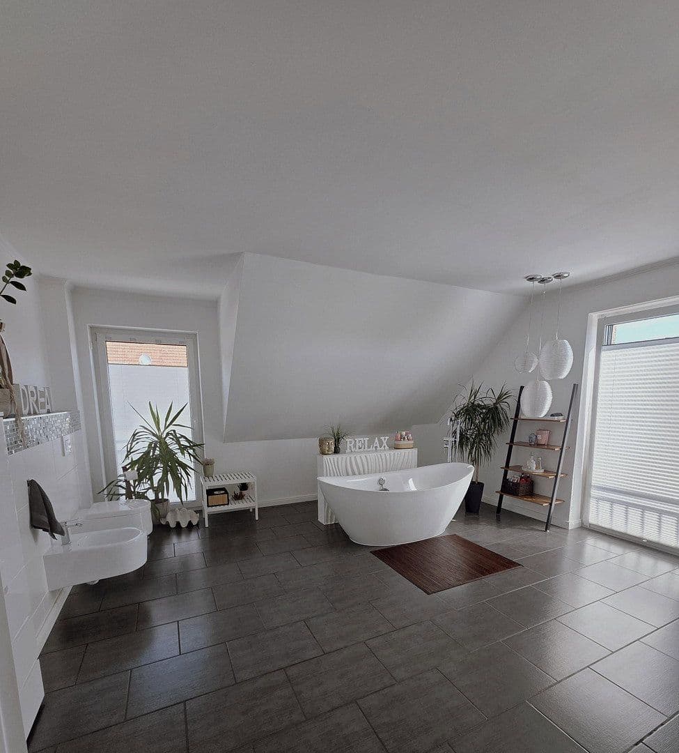 Predaj domu 177 m², pozemok 438 m², Haller Straße 15, Werther (Westf.), Severné Porýnie - Westfálsko Predaj domu 177 m², pozemok 438 m², Haller Straße 15, Werther (Westf.), Severné Porýnie - Westfálsko