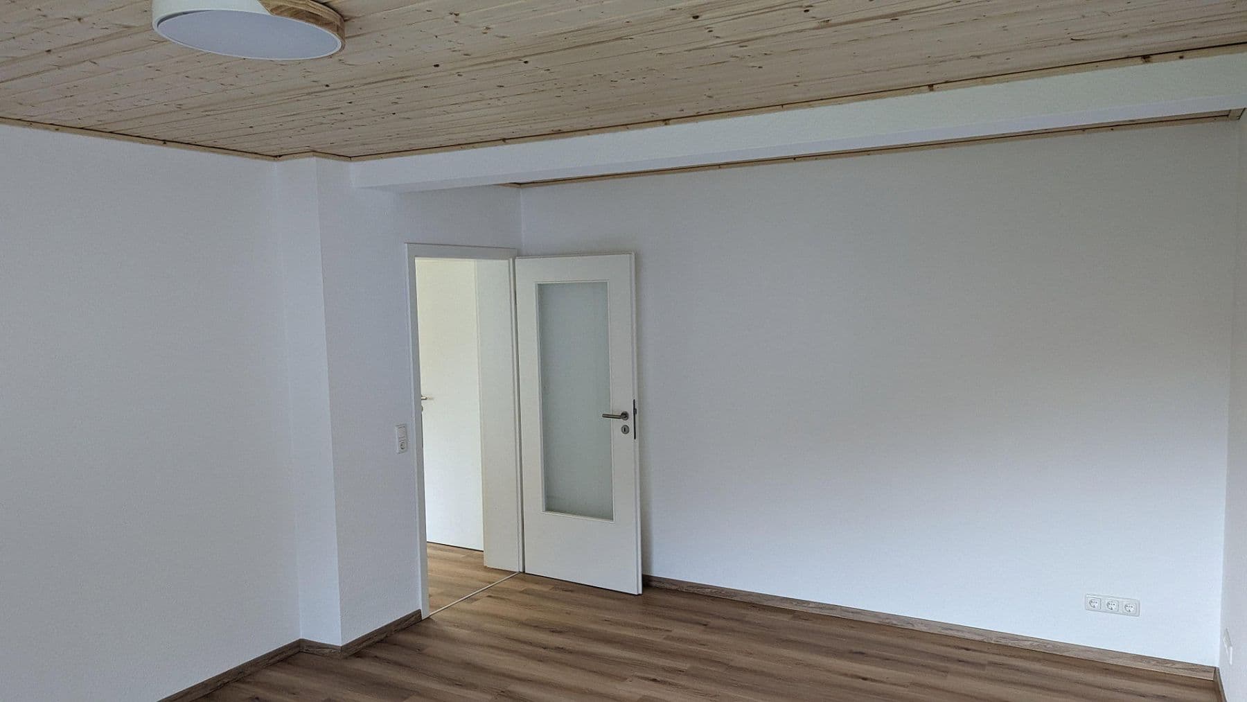 Predaj domu 392 m², pozemok 2.054 m², Waldeck, Hesensko Predaj domu 392 m², pozemok 2.054 m², Waldeck, Hesensko