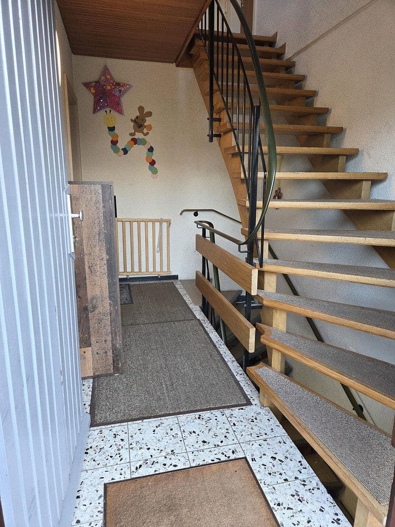 Predaj domu 260 m², pozemok 2.052 m², Niedereschach, Bádensko-Wurttembersko Predaj domu 260 m², pozemok 2.052 m², Niedereschach, Bádensko-Wurttembersko
