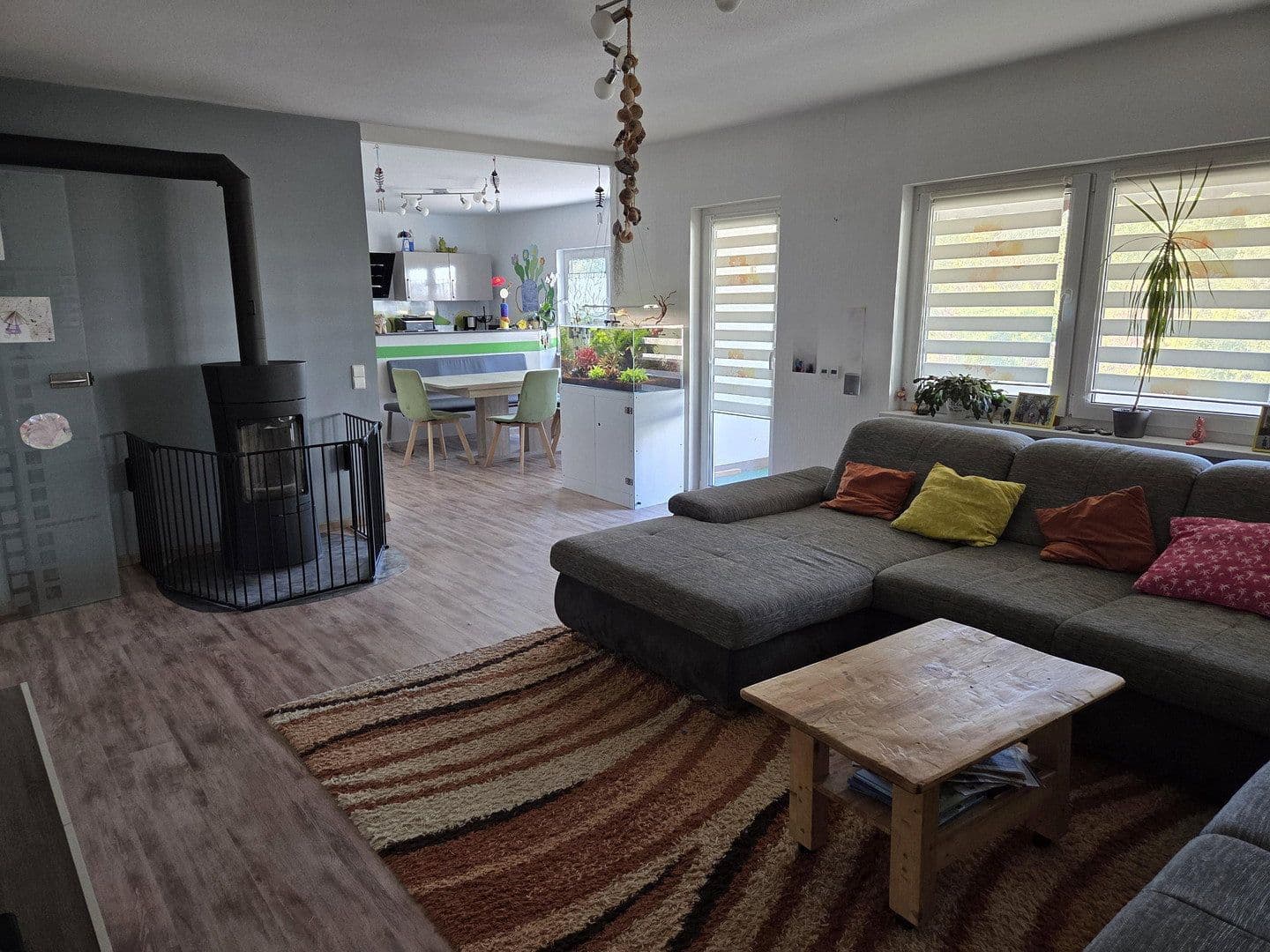 Predaj domu 260 m², pozemok 2.052 m², Niedereschach, Bádensko-Wurttembersko Predaj domu 260 m², pozemok 2.052 m², Niedereschach, Bádensko-Wurttembersko