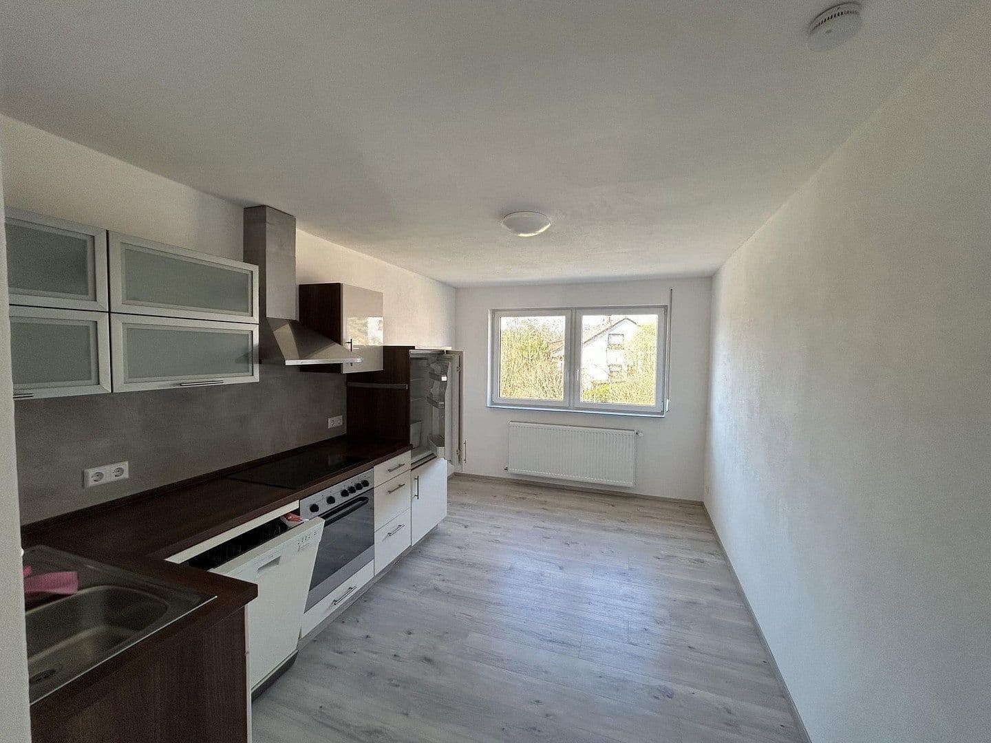 Predaj domu 260 m², pozemok 2.052 m², Niedereschach, Bádensko-Wurttembersko Predaj domu 260 m², pozemok 2.052 m², Niedereschach, Bádensko-Wurttembersko