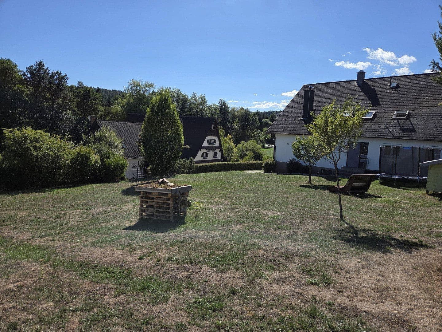 Predaj domu 260 m², pozemok 2.052 m², Niedereschach, Bádensko-Wurttembersko Predaj domu 260 m², pozemok 2.052 m², Niedereschach, Bádensko-Wurttembersko