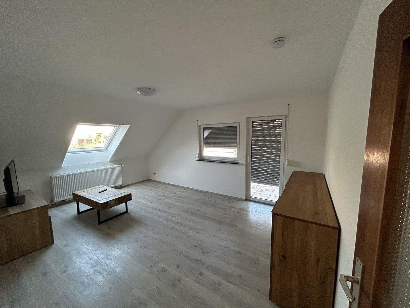 Predaj domu 260 m², pozemok 2.052 m², Niedereschach, Bádensko-Wurttembersko Predaj domu 260 m², pozemok 2.052 m², Niedereschach, Bádensko-Wurttembersko