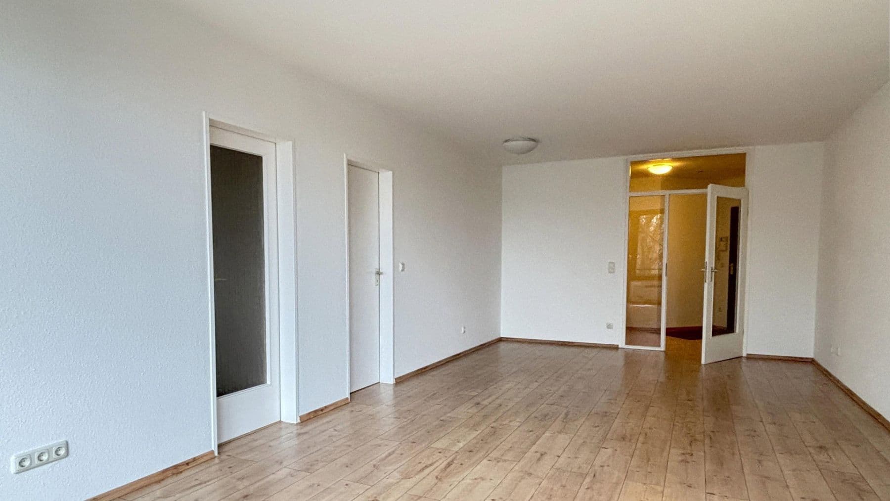 Prenájom bytu 2-izbový 61 m², Köln, Severné Porýnie - Westfálsko Prenájom bytu 2-izbový 61 m², Köln, Severné Porýnie - Westfálsko