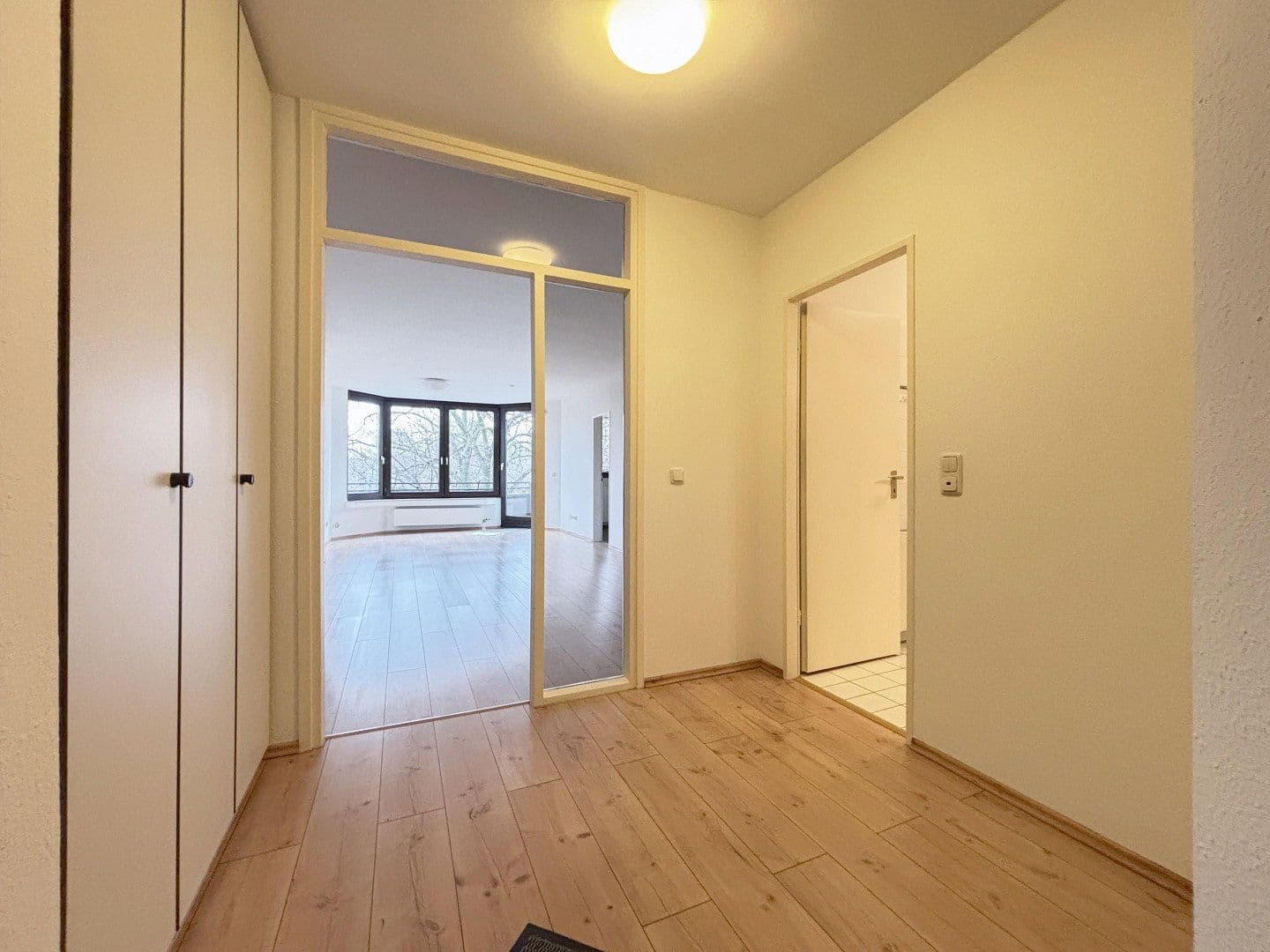 Prenájom bytu 2-izbový 61 m², Köln, Severné Porýnie - Westfálsko Prenájom bytu 2-izbový 61 m², Köln, Severné Porýnie - Westfálsko