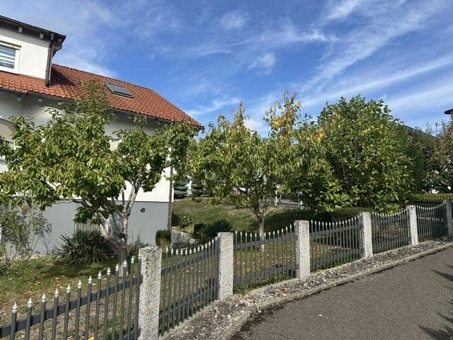 Predaj domu 197 m², pozemok 732 m², Loßburg, Bádensko-Wurttembersko Predaj domu 197 m², pozemok 732 m², Loßburg, Bádensko-Wurttembersko