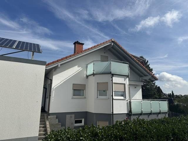 Predaj domu 197 m², pozemok 732 m², Loßburg, Bádensko-Wurttembersko Predaj domu 197 m², pozemok 732 m², Loßburg, Bádensko-Wurttembersko
