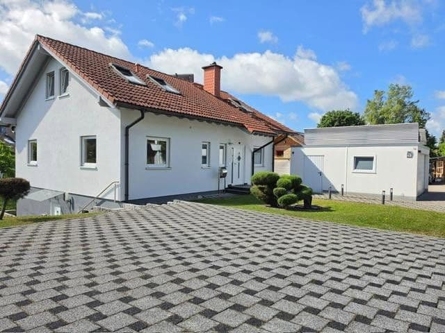 Predaj domu 197 m², pozemok 732 m², Loßburg, Bádensko-Wurttembersko Predaj domu 197 m², pozemok 732 m², Loßburg, Bádensko-Wurttembersko