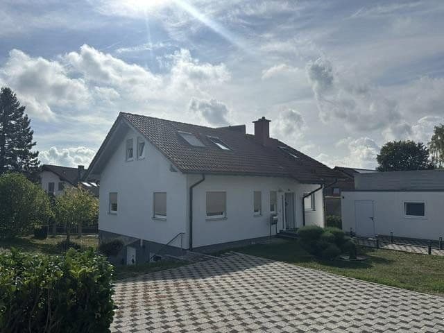 Predaj domu 197 m², pozemok 732 m², Loßburg, Bádensko-Wurttembersko Predaj domu 197 m², pozemok 732 m², Loßburg, Bádensko-Wurttembersko