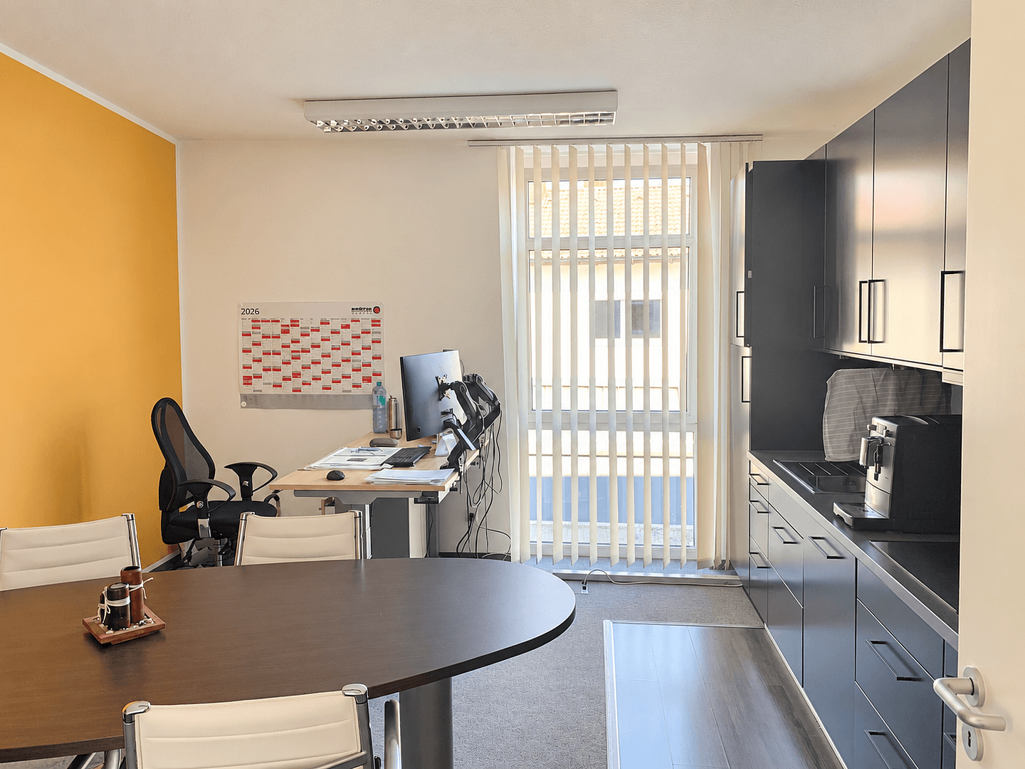 Prenájom kancelárie 100 m², Mehringer Str. 12, Burghausen, Bavorsko Prenájom kancelárie 100 m², Mehringer Str. 12, Burghausen, Bavorsko