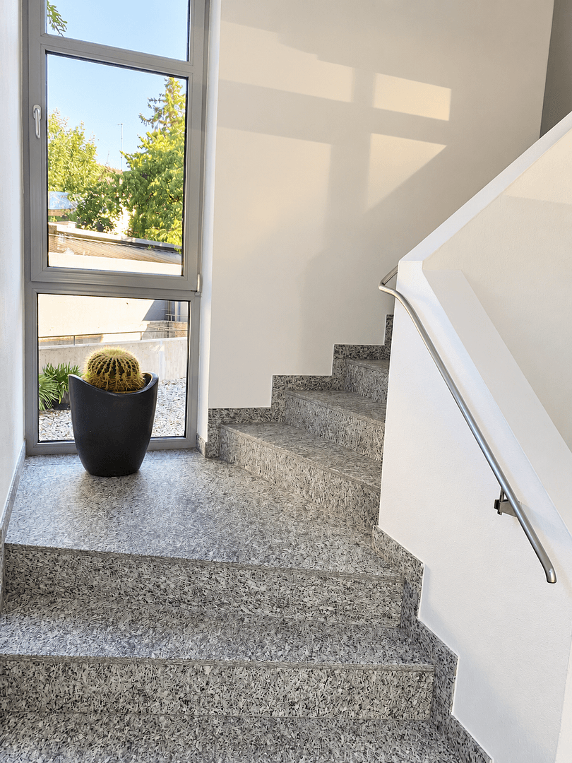 Prenájom kancelárie 100 m², Mehringer Str. 12, Burghausen, Bavorsko Prenájom kancelárie 100 m², Mehringer Str. 12, Burghausen, Bavorsko