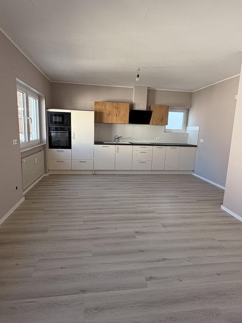 Prenájom bytu 4-izbový 127 m², Römerberg, Porýnie-Falcko Prenájom bytu 4-izbový 127 m², Römerberg, Porýnie-Falcko