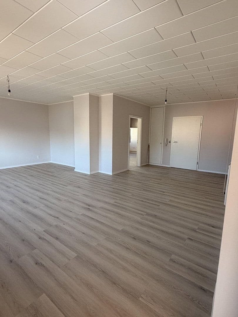Prenájom bytu 4-izbový 127 m², Römerberg, Porýnie-Falcko Prenájom bytu 4-izbový 127 m², Römerberg, Porýnie-Falcko