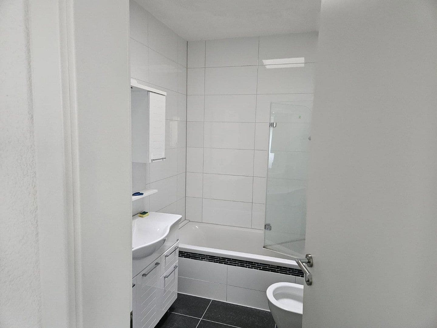 Prenájom bytu 3-izbový 70 m², Nürtingen, Bádensko-Wurttembersko Prenájom bytu 3-izbový 70 m², Nürtingen, Bádensko-Wurttembersko