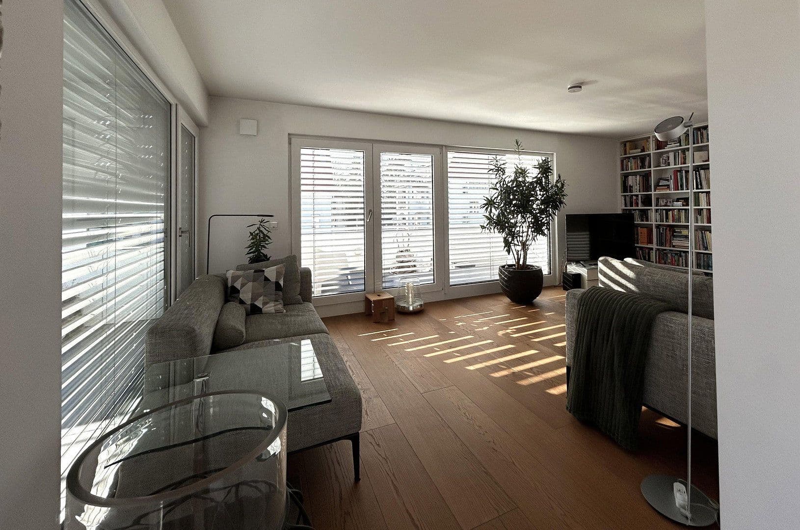 Predaj bytu 4-izbový 151 m², Kirchheim unter Teck, Bádensko-Wurttembersko Predaj bytu 4-izbový 151 m², Kirchheim unter Teck, Bádensko-Wurttembersko