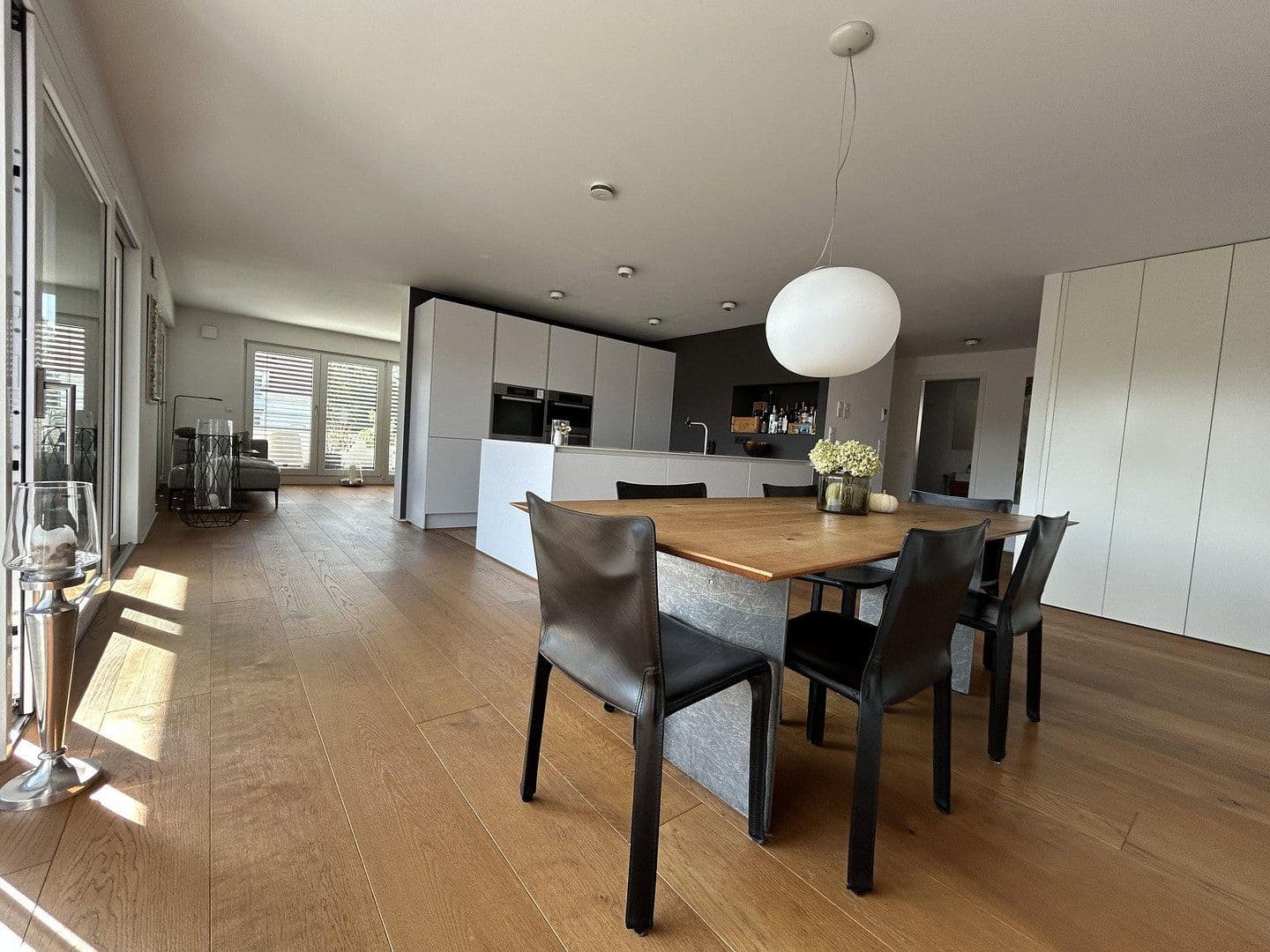Predaj bytu 4-izbový 151 m², Kirchheim unter Teck, Bádensko-Wurttembersko Predaj bytu 4-izbový 151 m², Kirchheim unter Teck, Bádensko-Wurttembersko