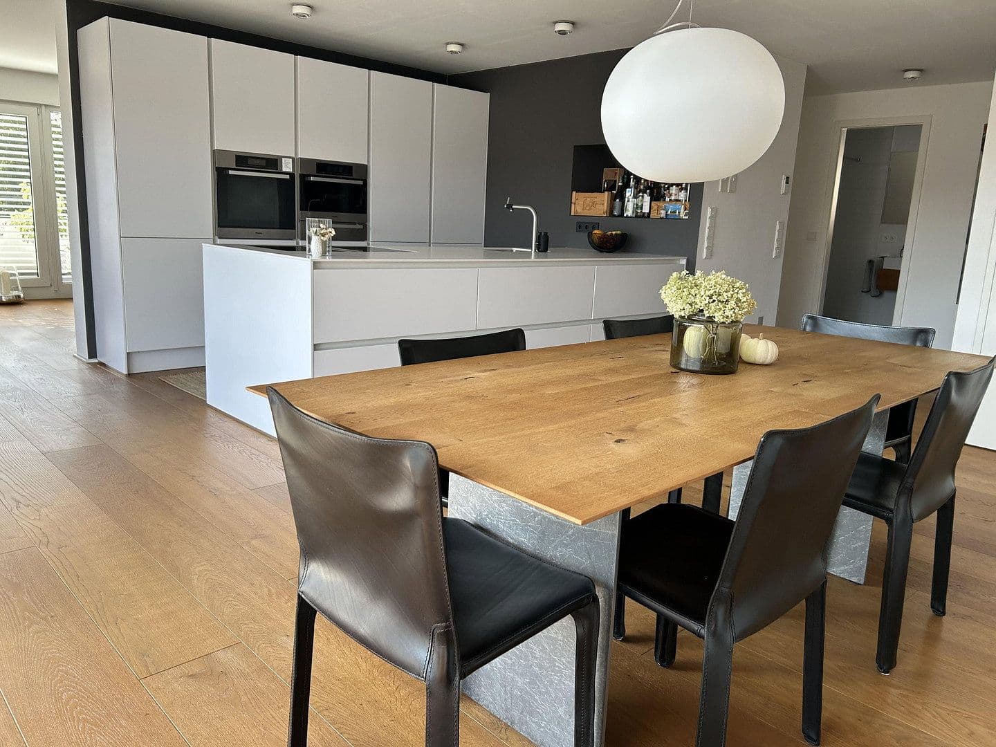 Predaj bytu 4-izbový 151 m², Kirchheim unter Teck, Bádensko-Wurttembersko Predaj bytu 4-izbový 151 m², Kirchheim unter Teck, Bádensko-Wurttembersko
