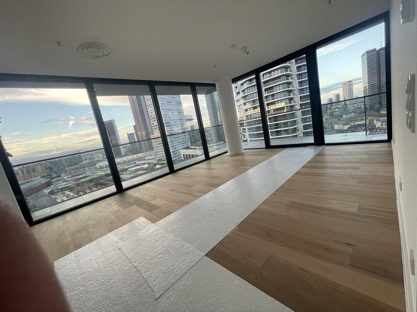 Predaj bytu 3-izbový 94 m², Frankfurt am Main, Hesensko Predaj bytu 3-izbový 94 m², Frankfurt am Main, Hesensko