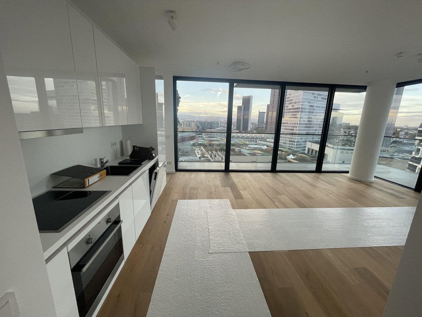 Predaj bytu 3-izbový 94 m², Frankfurt am Main, Hesensko Predaj bytu 3-izbový 94 m², Frankfurt am Main, Hesensko