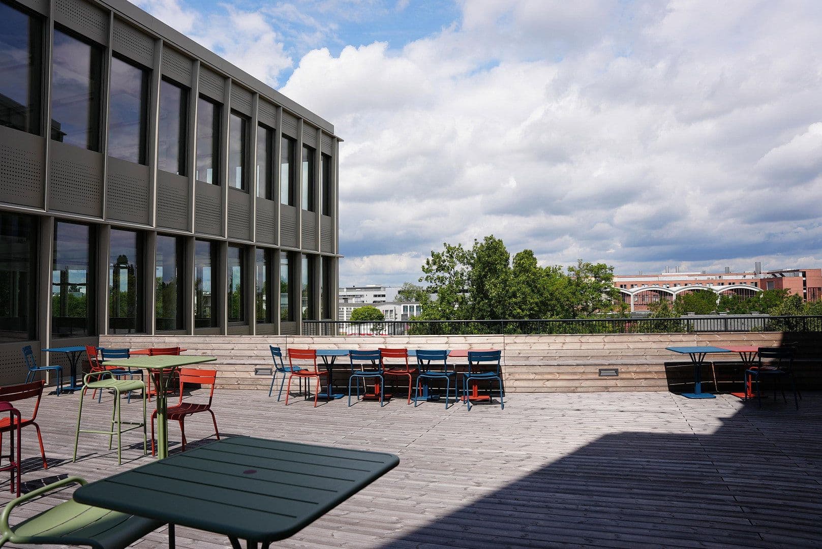 Prenájom kancelárie 1.400 m², Rudower Chaussee 28, Berlin, Berlín Prenájom kancelárie 1.400 m², Rudower Chaussee 28, Berlin, Berlín