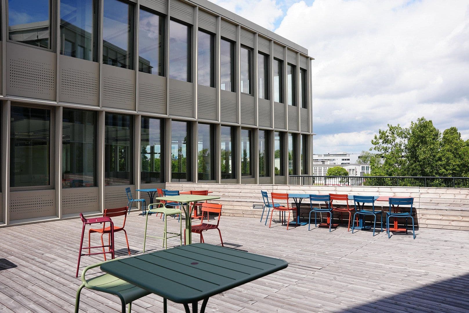 Prenájom kancelárie 1.400 m², Rudower Chaussee 28, Berlin, Berlín Prenájom kancelárie 1.400 m², Rudower Chaussee 28, Berlin, Berlín