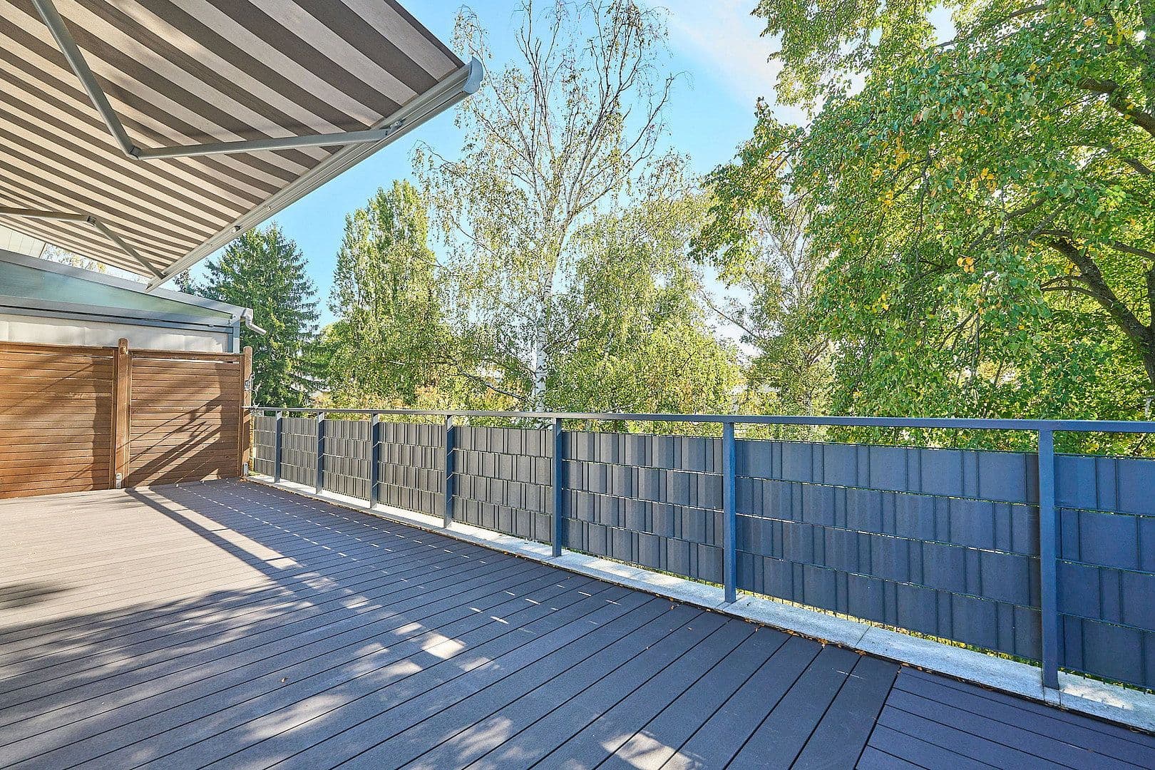 Predaj bytu 3-izbový 99 m², Berlin, Berlín Predaj bytu 3-izbový 99 m², Berlin, Berlín