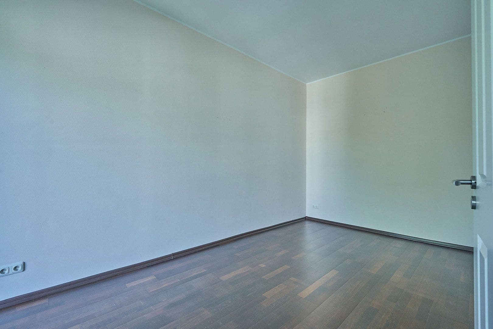 Predaj bytu 3-izbový 99 m², Berlin, Berlín Predaj bytu 3-izbový 99 m², Berlin, Berlín