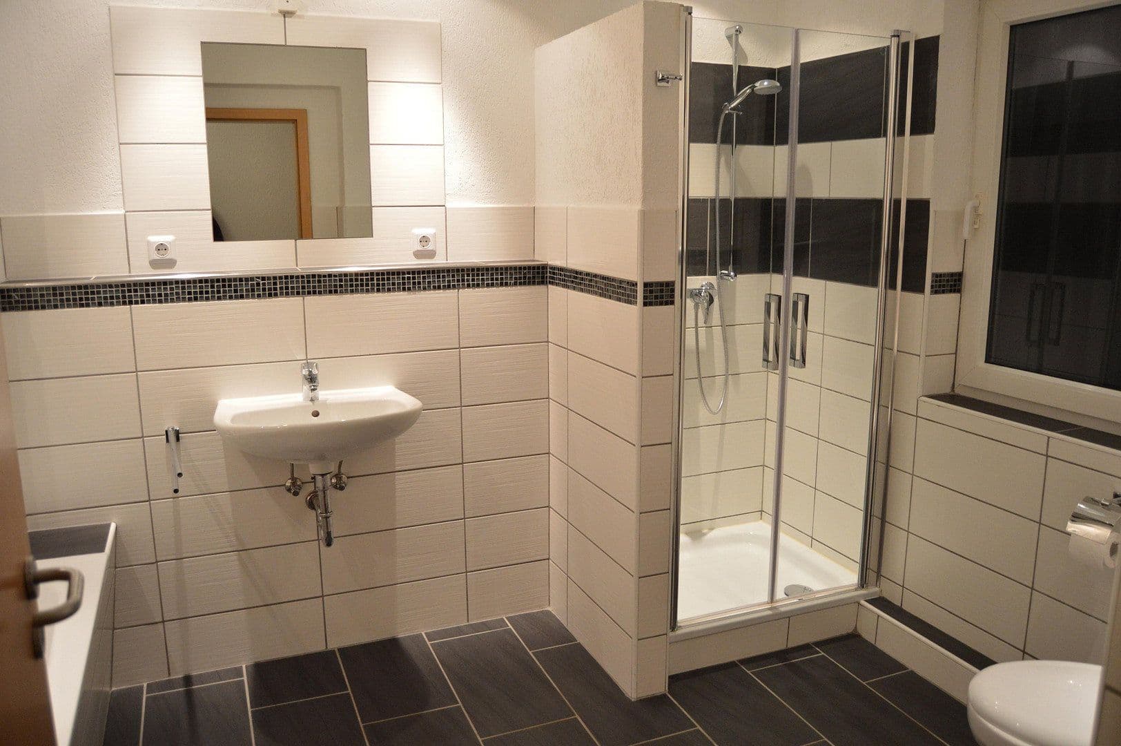 Predaj domu 194 m², pozemok 1.019 m², Finkenstraße 3 & 3a, Neuenkirchen, Dolné Sasko Predaj domu 194 m², pozemok 1.019 m², Finkenstraße 3 & 3a, Neuenkirchen, Dolné Sasko