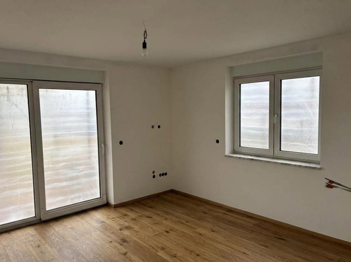 Prenájom bytu 3-izbový 108 m², Oberschwarzach, Bavorsko Prenájom bytu 3-izbový 108 m², Oberschwarzach, Bavorsko