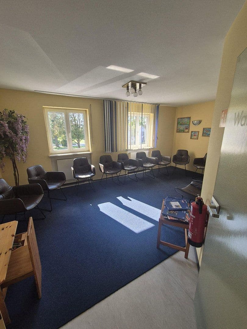 Prenájom kancelárie 160 m², Hauptstraße 5a, Erdweg, Bavorsko Prenájom kancelárie 160 m², Hauptstraße 5a, Erdweg, Bavorsko