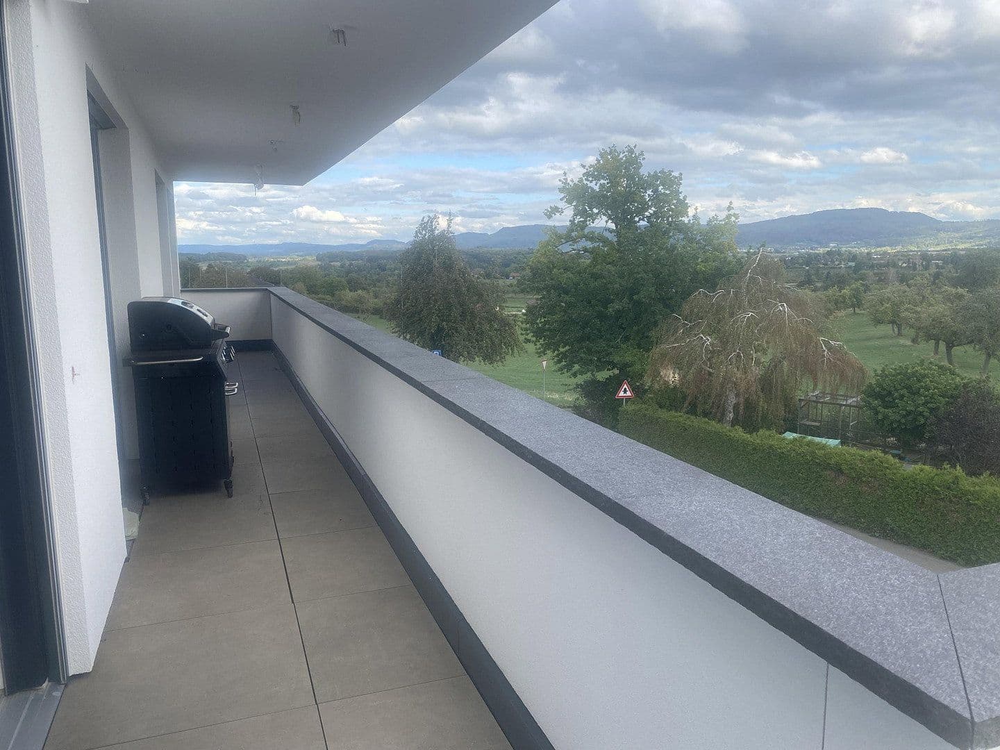 Predaj nebytového priestoru 631 m², Hattenhofen, Bádensko-Wurttembersko Predaj nebytového priestoru 631 m², Hattenhofen, Bádensko-Wurttembersko