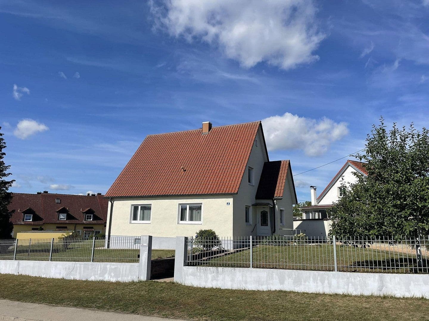 Predaj domu 128 m², pozemok 1.017 m², Kühbach, Bavorsko Predaj domu 128 m², pozemok 1.017 m², Kühbach, Bavorsko