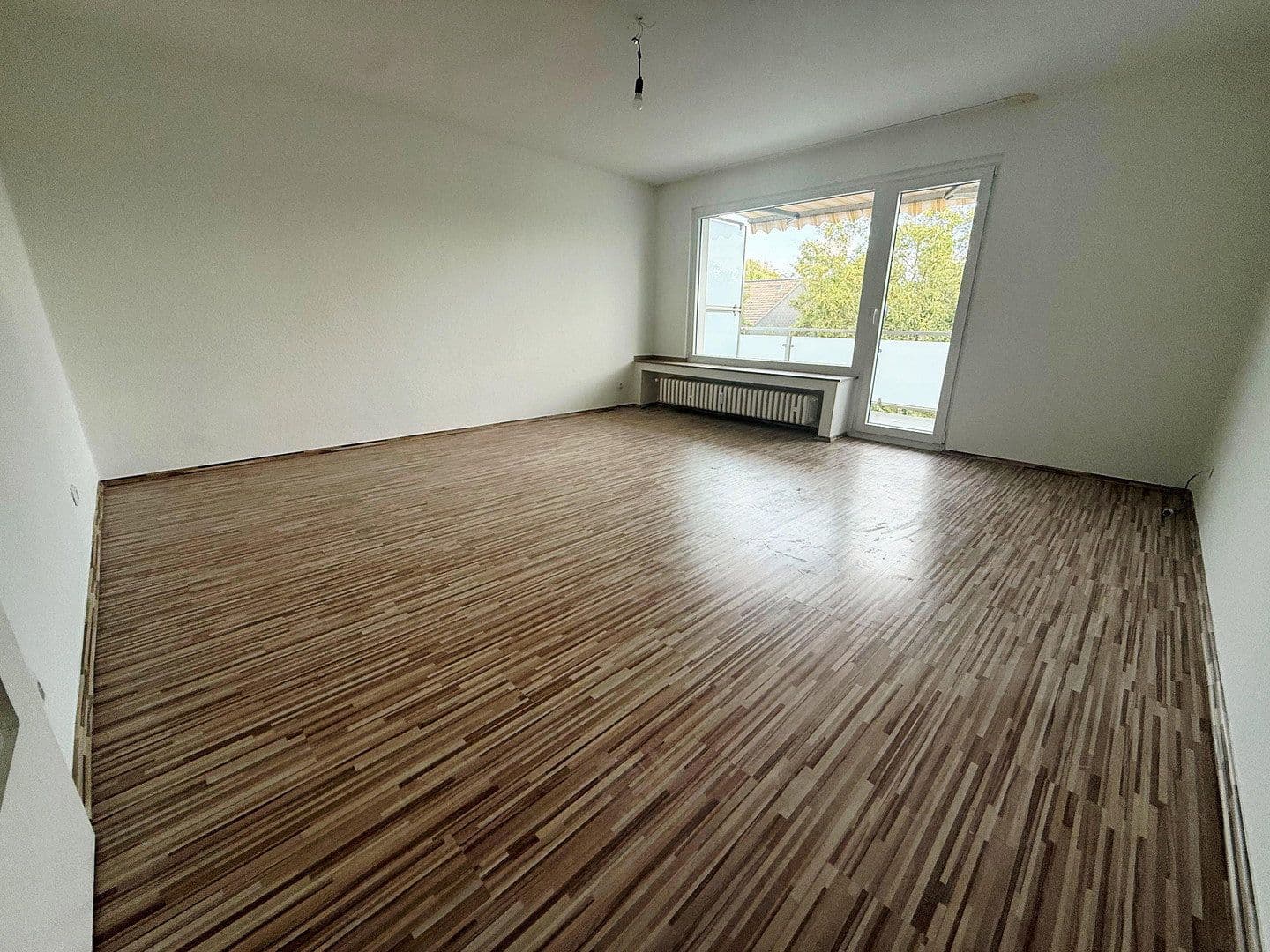 Predaj bytu 3-izbový 92 m², Kerckhoffstr 200, Essen, Severné Porýnie - Westfálsko Predaj bytu 3-izbový 92 m², Kerckhoffstr 200, Essen, Severné Porýnie - Westfálsko