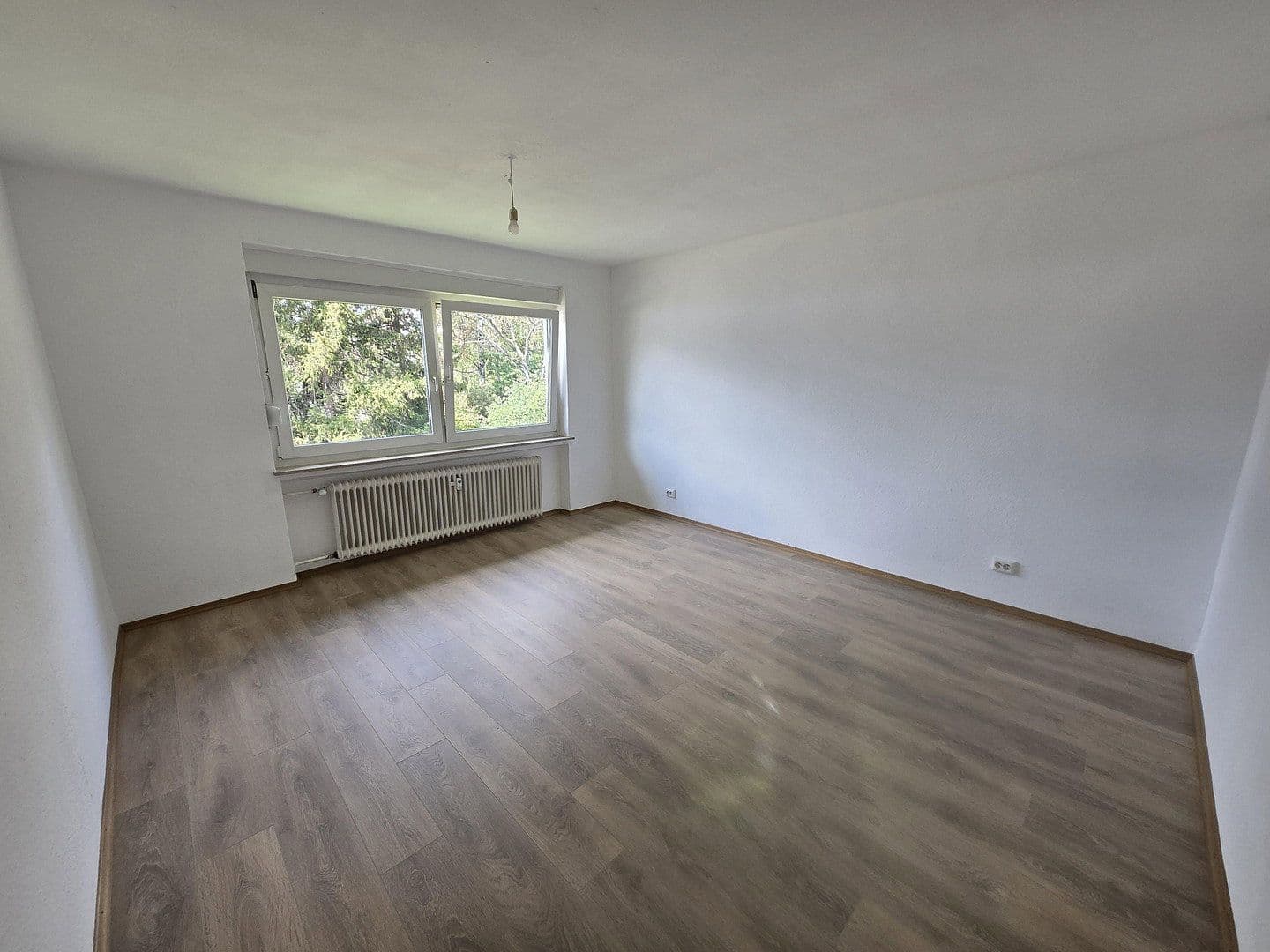 Prenájom bytu 3-izbový 88 m², Kohlmeisenweg 8, Albstadt, Bádensko-Wurttembersko Prenájom bytu 3-izbový 88 m², Kohlmeisenweg 8, Albstadt, Bádensko-Wurttembersko