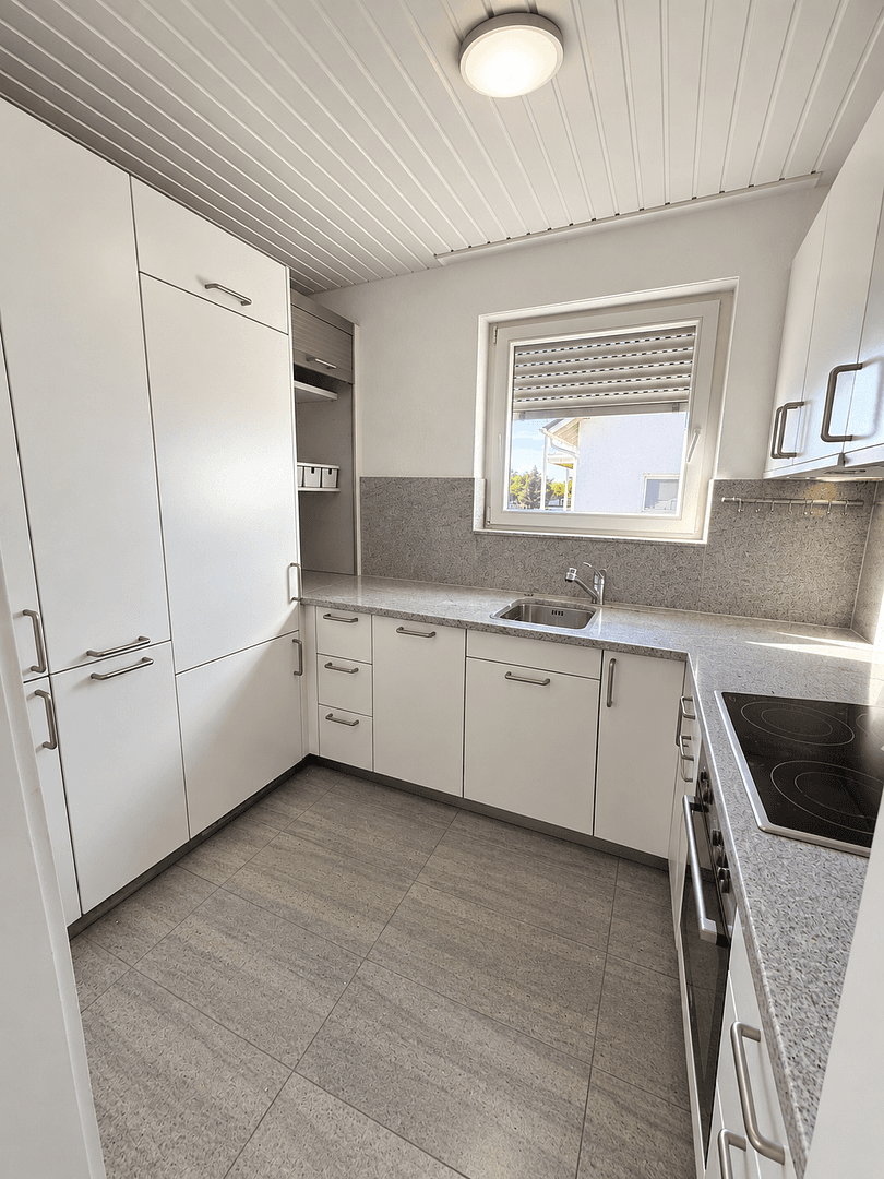 Prenájom bytu 4-izbový 118 m², Baden-Baden, Bádensko-Wurttembersko Prenájom bytu 4-izbový 118 m², Baden-Baden, Bádensko-Wurttembersko